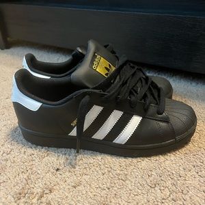 black & white superstar adidas